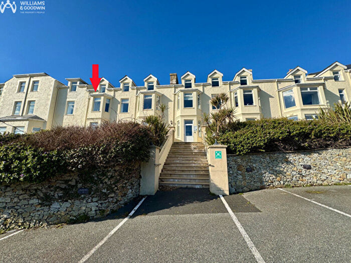 2 Bedroom Apartment For Sale In Cliff Apartments, Trearddur Bay, LL65