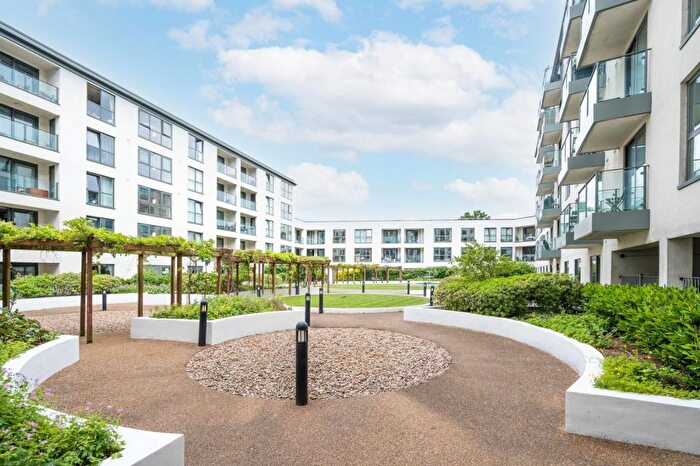 2 Bedroom Apartment To Rent In Gifford Street, London, N1