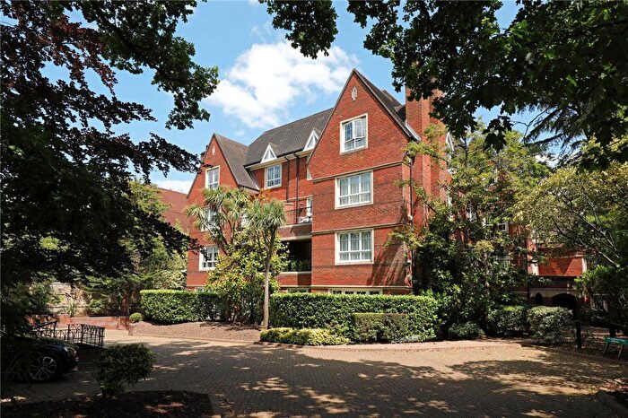 2 Bedroom Flat For Sale In Parkside, Wimbledon, SW19