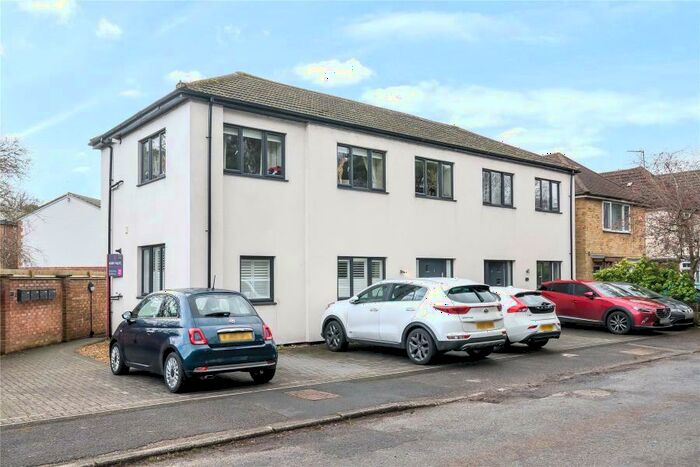 2 Bedroom Apartment To Rent In Deepcut, GU16