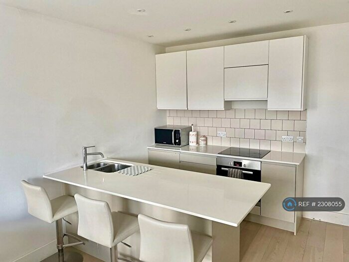 1 Bedroom Flat To Rent In Osborn House, London, SE3