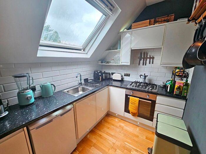 2 Bedroom Maisonette To Rent In Norbury Crescent, London, SW16