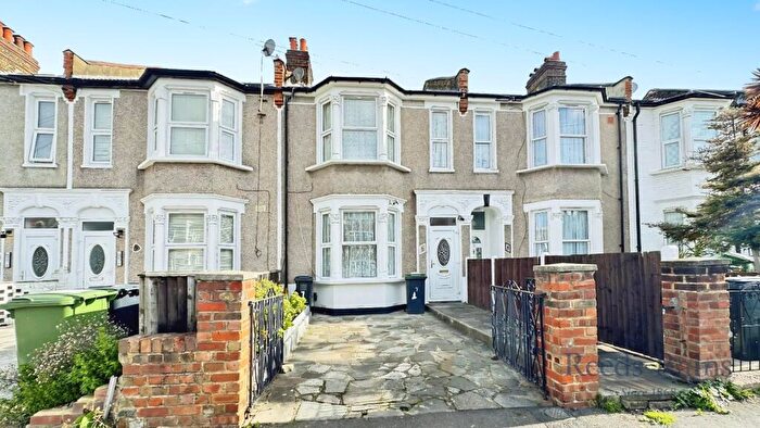 3 Bedroom Terraced House For Sale In Laleham Road, London, SE6