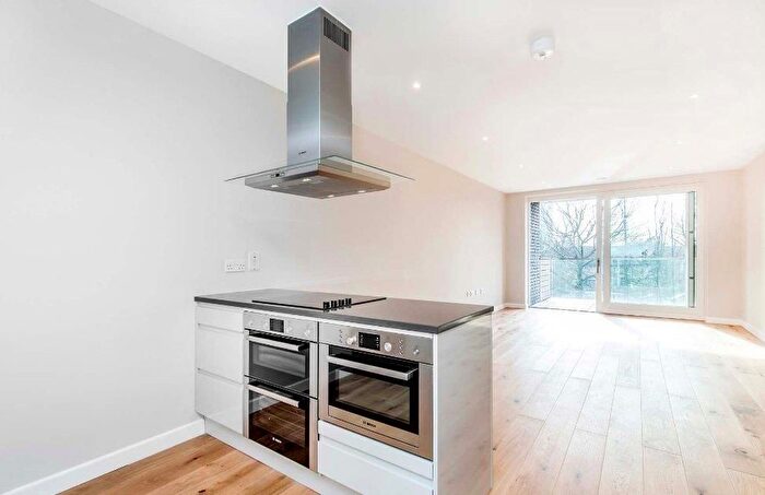 2 Bedroom Flat To Rent In Amberley Waterfront, Amberley Road, Maide Vale, W9