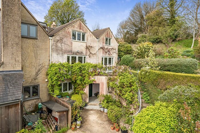 4 Bedroom Detached House For Sale In Quarhouse, Stroud, GL5