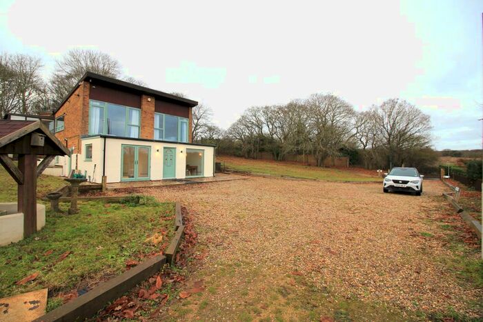 2 Bedroom Flat To Rent In New Road, Norwich, NR9