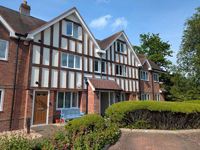 2 Bedroom Flat To Rent In Charlton Road, Wantage, Oxfordshire, OX12