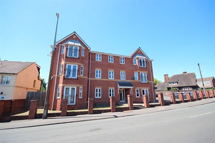 2 Bedroom Flat To Rent In Fieldfarm Apartments, Cradley Road, Netherton, DY2