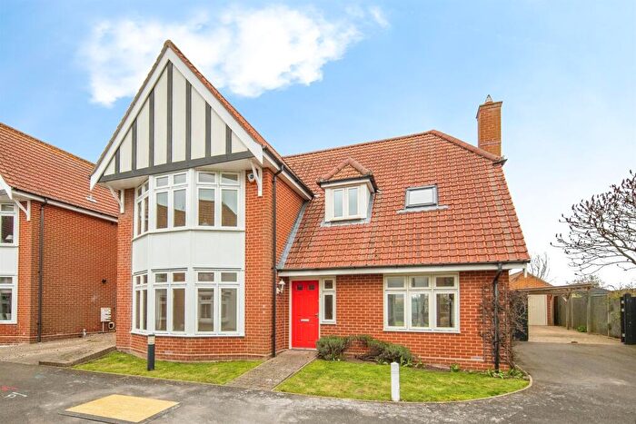 4 Bedroom Detached House For Sale In Barrow Mews, West Mersea, Colchester, CO5