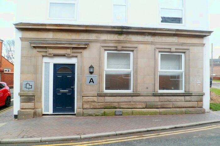 2 Bedroom Flat To Rent In Princes Road, Rhosllanerchrugog, Wrexham, Clwyd, LL14