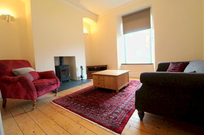 2 Bedroom Flat To Rent In Holburn Road, Ground Floor Right, AB10