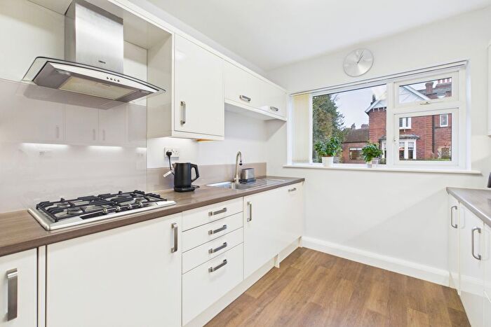 2 Bedroom Flat For Sale In St. James Mount, York, YO23
