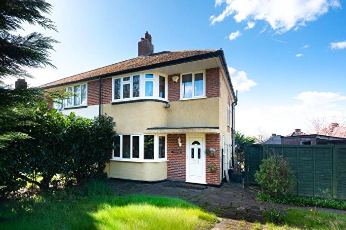 3 Bedroom Semi Detached House For Sale In Bickley Road, Bickley, Bromley, BR1