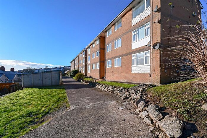 2 Bedroom Flat For Sale In Pontypridd Street, Barry, CF63