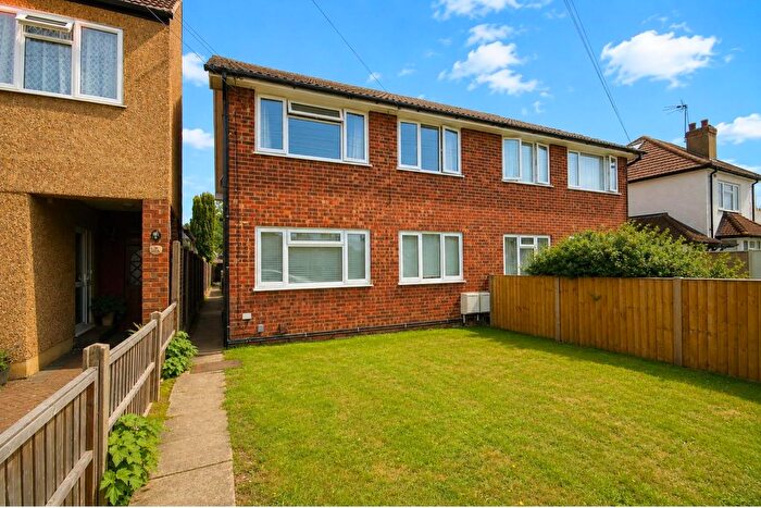 2 Bedroom Maisonette For Sale In Thetford Road, Ashford, TW15