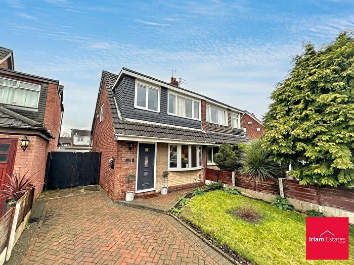 3 Bedroom Semi Detached House For Sale In Farnham Drive, Irlam, M44