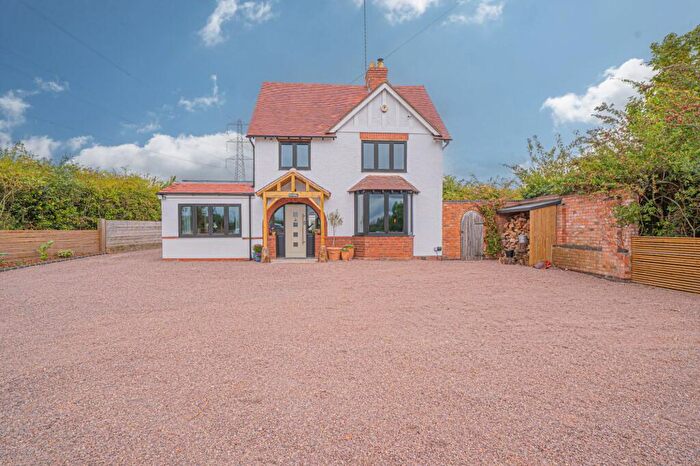 4 Bedroom Detached House For Sale In Birmingham Road, Kenilworth, CV8