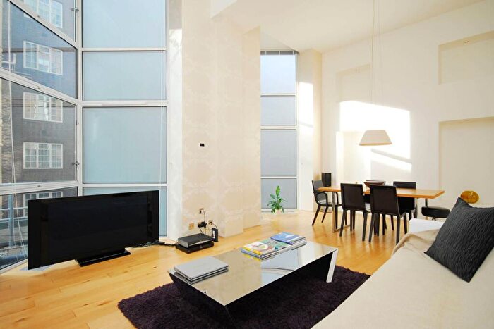 2 Bedroom Flat To Rent In Hall Road, St John's Wood, London, NW8