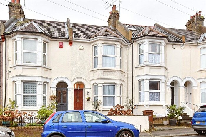 3 Bedroom Terraced House For Sale In Jersey Road, Strood, Rochester, Kent, ME2