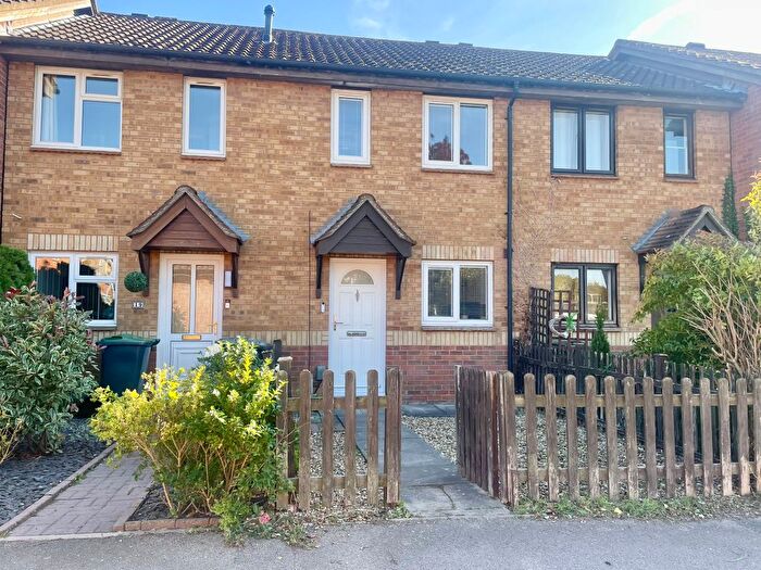 2 Bedroom Terraced House For Sale In Tennyson Avenue, Biggleswade, SG18