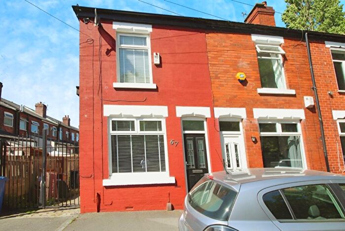 2 Bedroom End Of Terrace House To Rent In York Street, Stockport, Greater Manchester, SK3