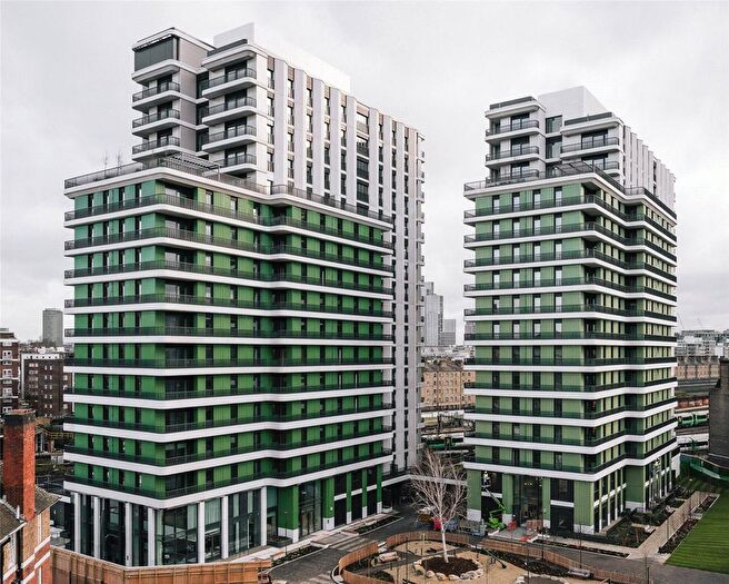 3 Bedroom Flat For Sale In Ebury, Sutherland Apartments, Alba Square, London, SW1W