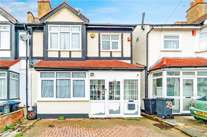 3 Bedroom Semi Detached House For Sale In Wharfedale Gardens, Thornton Heath, CR7