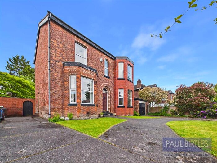 4 Bedroom Detached House For Sale In Irlam Road, Flixton, Trafford, M41