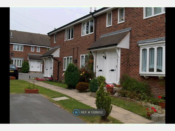 2 Bedroom Flat To Rent In Preston Parade, Leeds LS11