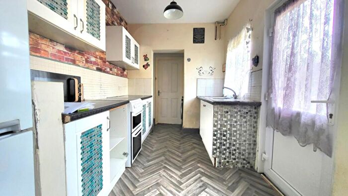 3 Bedroom End Of Terrace House For Sale In Wellington Street, Peterborough, PE1
