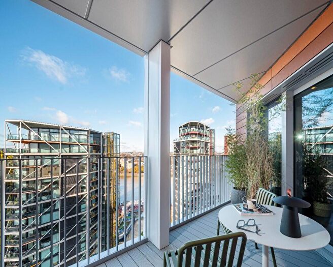 1 Bedroom Apartment To Rent In Nine Elms Lane, London, SW11