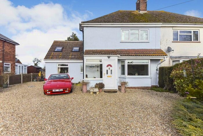3 Bedroom Semi-Detached House For Sale In Grantham Road, Ropsley, Grantham NG33