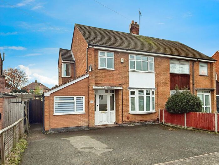 3 Bedroom Semi Detached House For Sale In Sunnyside, Hinckley, LE10
