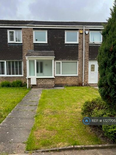 3 Bedroom Terraced House To Rent In Clifton Court, Newcastle Upon Tyne, NE3