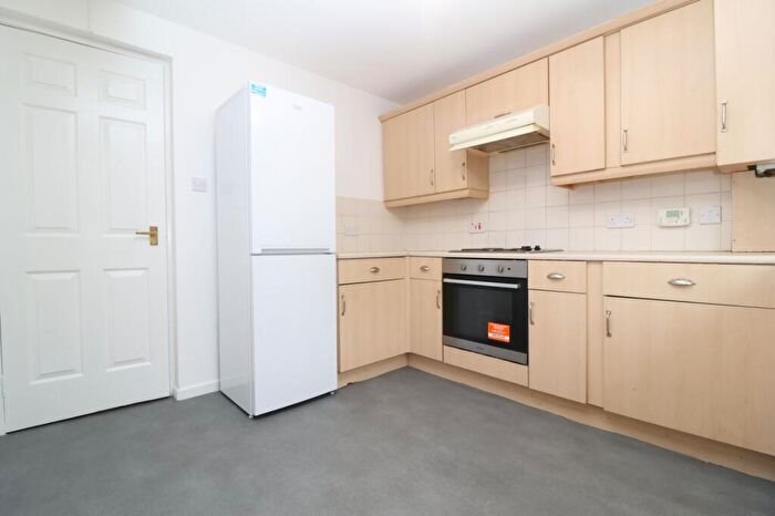 2 Bedroom Flat To Rent In Cartbank Grove, Glasgow, G44