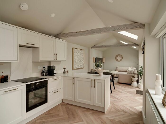 2 Bedroom Flat For Sale In Pembroke Grove, Clifton, Bristol, BS8