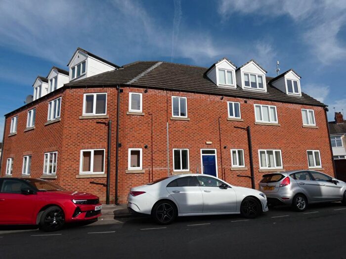 2 Bedroom Flat To Rent In Perth Street, Hull, HU5