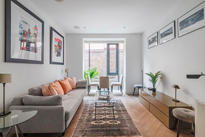 1 Bedroom Flat For Sale In Bedford Street, Covent Garden, WC2E