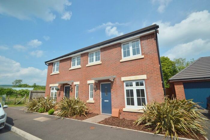 3 Bedroom Semi-Detached House To Rent In Bryn Celyn, Llanharry, Pontyclun, CF72