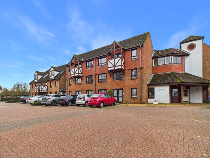 1 Bedroom Apartment For Sale In King George V Road, Amersham, Buckinghamshire, HP6