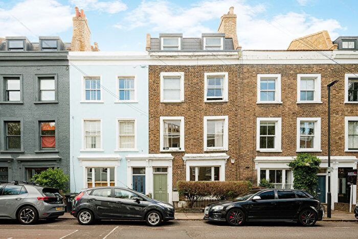 1 Bedroom Flat For Sale In Flat A, Wingmore Road, SE24