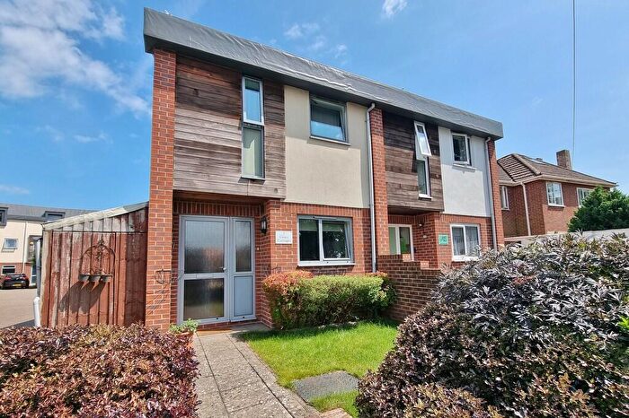 2 Bedroom Semi-Detached House For Sale In Staunton Road, Havant, PO9