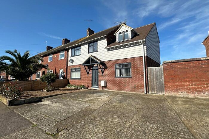 4 Bedroom End Of Terrace House For Sale In Middle Deal Road, Deal, CT14