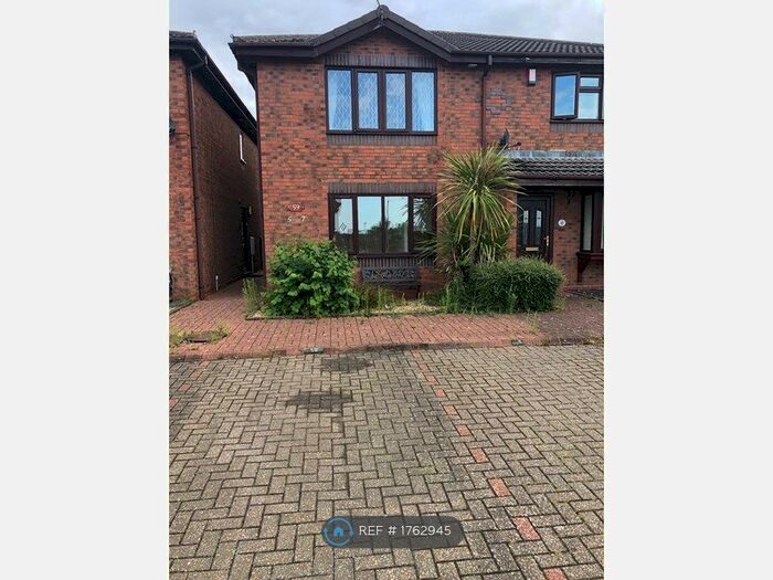 1 Bedroom Flat To Rent In Meir Hay, Staffordshire, ST3