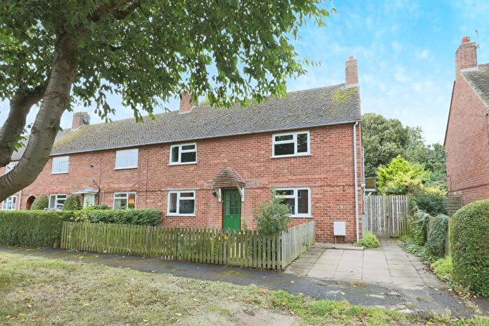 4 Bedroom End Of Terrace House For Sale In The Close, Hampton Lucy, Warwick, CV35