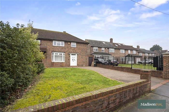 3 Bedroom Semi-Detached House To Rent In Romford Road, Chigwell, IG7