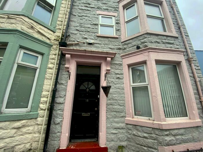 5 Bedroom House To Rent In Green Street, Morecambe, LA4
