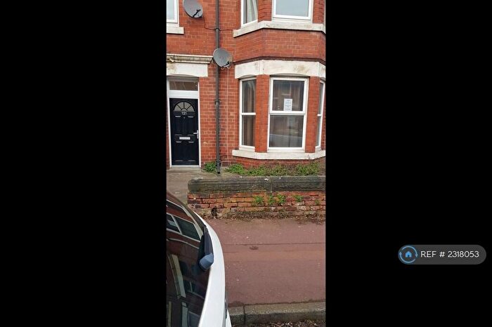 2 Bedroom Flat To Rent In Simonside Terrace, Newcastle Upon Tyne, NE6