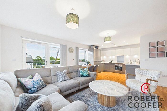 2 Bedroom Flat For Sale In Fawn Court, Ruislip, HA4