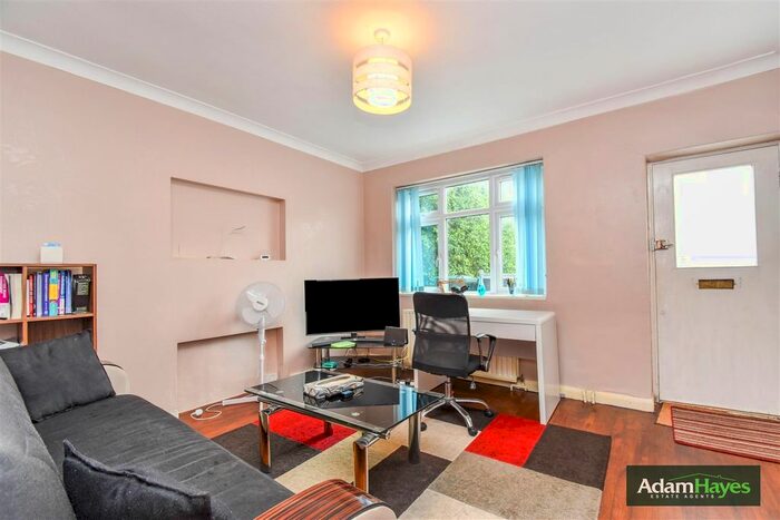 1 Bedroom Flat To Rent In Stanhope Road, North Finchley, N12